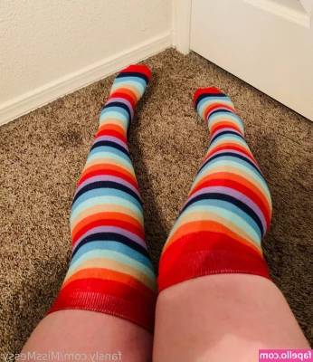 MissMessy - I don't get why girls fake it in bed if he can't fuck you real good