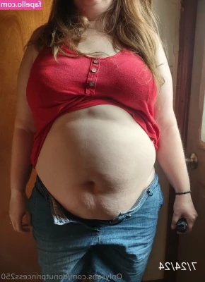 donutprincess250 - I m so F in horny today   wish you were here to help me finish