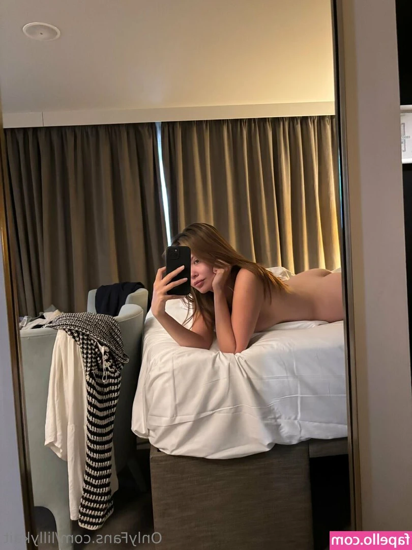 lillykait - Do you want me to take it all off? 😜