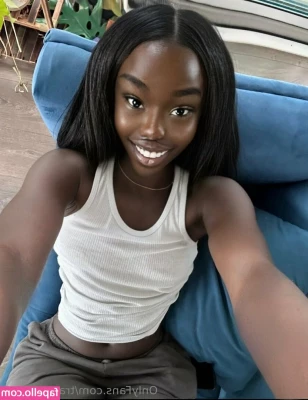 trackbabe18 - Fuck me in the rain ☔ 😍 tip to unblur!