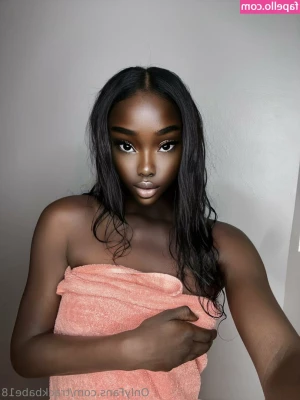 trackbabe18 - 2022寫真桌曆預購網址👇👇