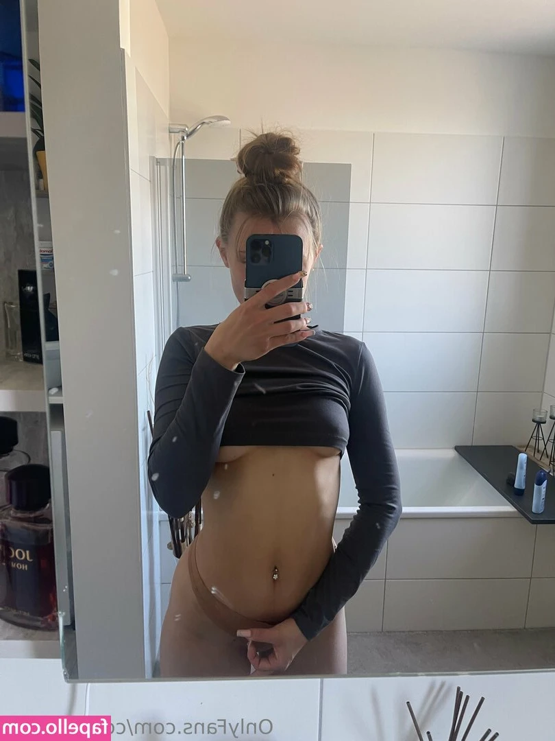 coccomarie - ~Naughty Secretary RP~ Cant get any work done around this office ;)