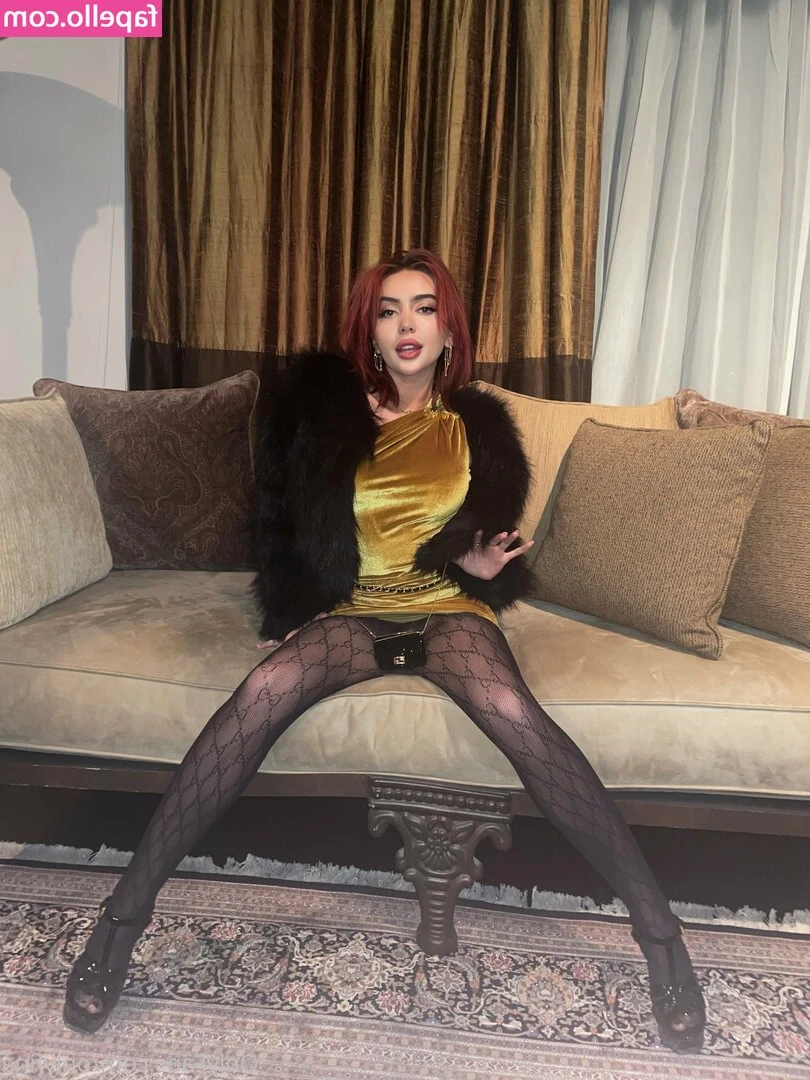 onlyfina [ onlyfina-1 ] - Did you know I do customs? For $10/min I’ll give you the best