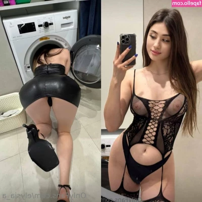 elysia_a [ elysia-a ] - Suck a hairy non shaved cock full bush ! Yes please