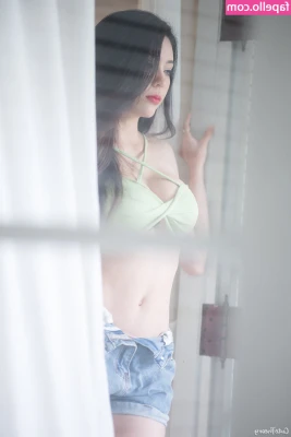 Janet Kanokwan Saesim [ janet-kanokwan-saesim ] - Had a little fun after I got out of the shower tonight. Watching this