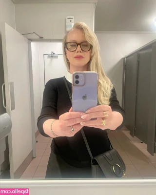 British 00's Porn [ british-00-s-porn ] - pretty in pink 🎀 tip if you agree 💋