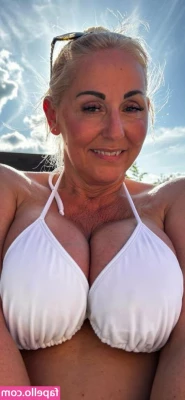 British 00's Porn [ british-00-s-porn ] - Should I take it off right away
