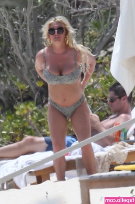 Jessica Simpson [ jessica-simpson ] - Guess what I have been up too!? 😊 Pop a tip against this post if