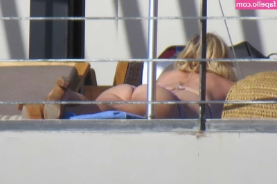 Jessica Simpson [ jessica-simpson ] - After a long day I just want to squeeze someone’s face with my