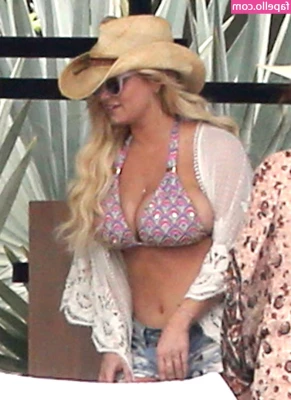 Jessica Simpson [ jessica-simpson ] - My new underwear will drive you crazy, do you like it?🥵😺