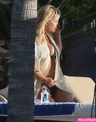 Jessica Simpson [ jessica-simpson ] - Weekly request poll winner: Yoga 🧘‍♂️ [15:16] - I do