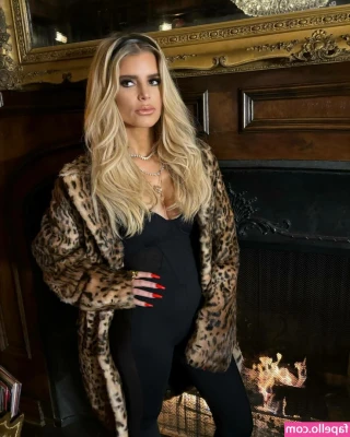 Jessica Simpson [ jessica-simpson ] - Boooobs