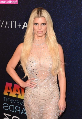 Jessica Simpson [ jessica-simpson ] - And! A trove of dick picks!