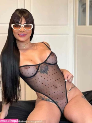 Danielle Vieira [ danielle-vieira ] - just chillingShot by @Gethleys_Glour