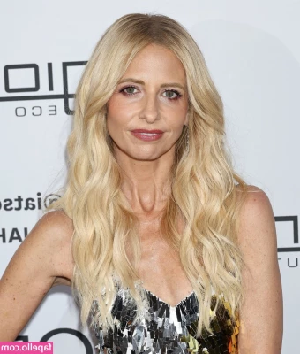 Sarah Michelle Gellar [ sarah-michelle-gellar ] - I could sit on top of you on your back  what do you think