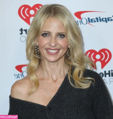 Sarah Michelle Gellar [ sarah-michelle-gellar ] - Let's talk about fetishes! Ever wonder when you realize you're into
