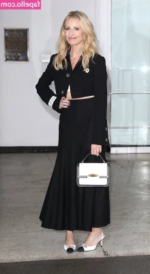 Sarah Michelle Gellar [ sarah-michelle-gellar ] - Mit Kopfkino in den Tag gestartet - wie so oft