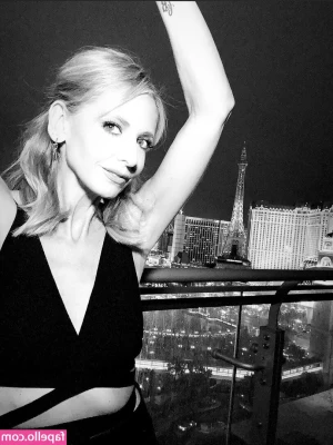 Sarah Michelle Gellar [ sarah-michelle-gellar ] - тυєѕ αу fєєℓѕ