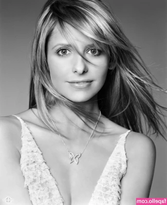 Sarah Michelle Gellar [ sarah-michelle-gellar ] - I got fucked like a SLUT on a boat in the open sea for all to see     part 1