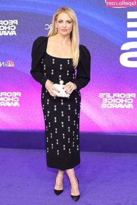 Sarah Michelle Gellar [ sarah-michelle-gellar ] - should I make another hotel tape