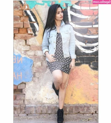 Anjali Gupta [ anjali-gupta ] - Askolar ayda vip grup oluşturuyorum. Aylık 10 dolar tip