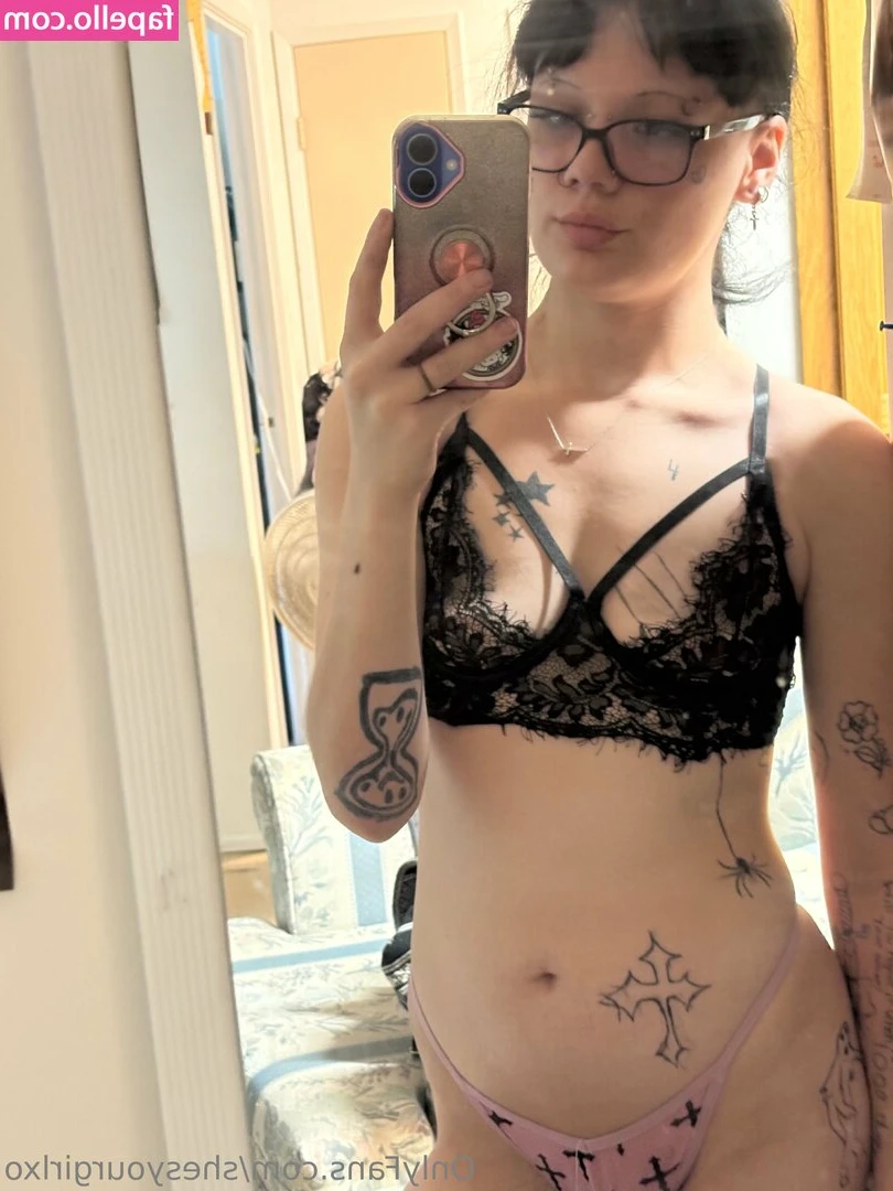 shesyourgirlxo - Happy humpy🍑❣️ Badasses lovers💋😈💋