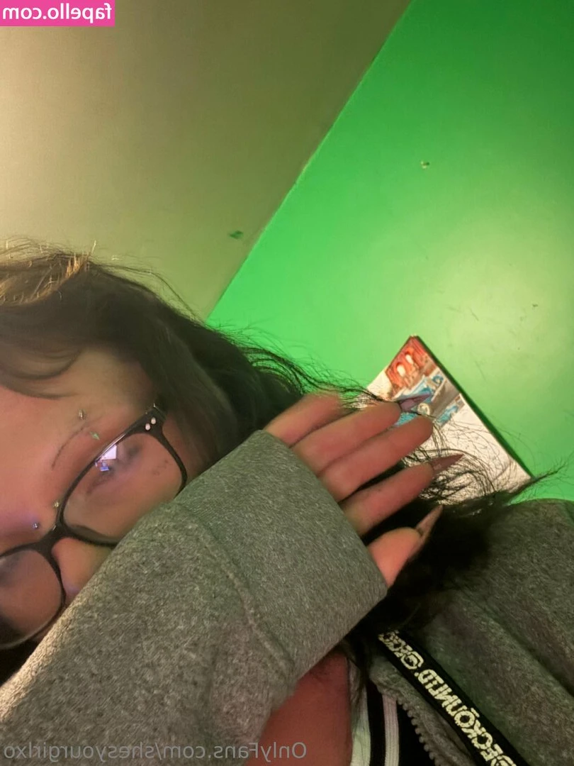 shesyourgirlxo - Loved my lips today