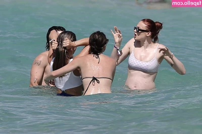 Sophie Turner [ sophie-turner-1 ] - Naughty amp horny
