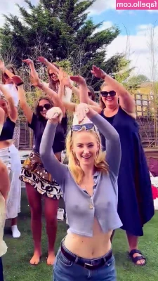 Sophie Turner [ sophie-turner-1 ] - High babies