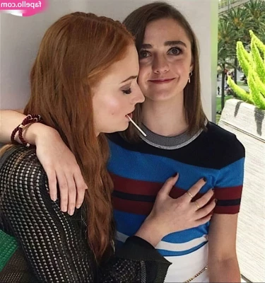 Sophie Turner [ sophie-turner-1 ] - Wanna celebrate Independence Day with me? ❤️🤍💙  First, 5 to