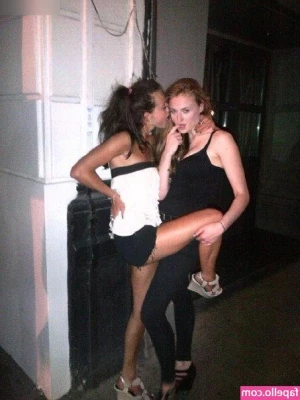 Sophie Turner [ sophie-turner-1 ] - My body is your party