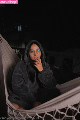melissayours - Aren't I just the cutest fucking thing 🖤