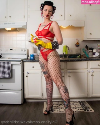 lovewitchlindsey - Shooting customs tonight. Message me for more info