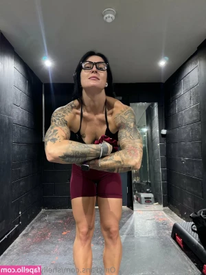 shellykblackfree - Wanna jerk with us? Whoever cums first swallows the others loads :3