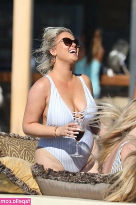 Emily Atack [ emily-atack ] - Yes. I had lots of fun over the long holiday weekend! ❤️