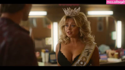 Emily Atack [ emily-atack ] - Holy cow    I ve only just realised I cracked 1500 photos and 150