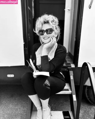 Emily Atack [ emily-atack ] - Who want me fr
