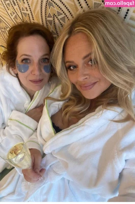 Emily Atack [ emily-atack ] - Tell me a secret