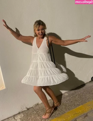 Emily Atack [ emily-atack ] - In case you were wondering, I’m 5’11” 🤪