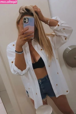 Emily Atack [ emily-atack ] - Me abris la cola y me la coges? Fuck me🔥😈