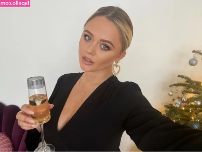 Emily Atack [ emily-atack ] - Wanna chat