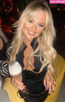 Emily Atack [ emily-atack ] - Exploring my sexy new fat rolls including, arms, belly, side rolls,