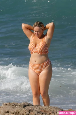 Emily Atack [ emily-atack ] - Ask me a question, what would you like to know about me?