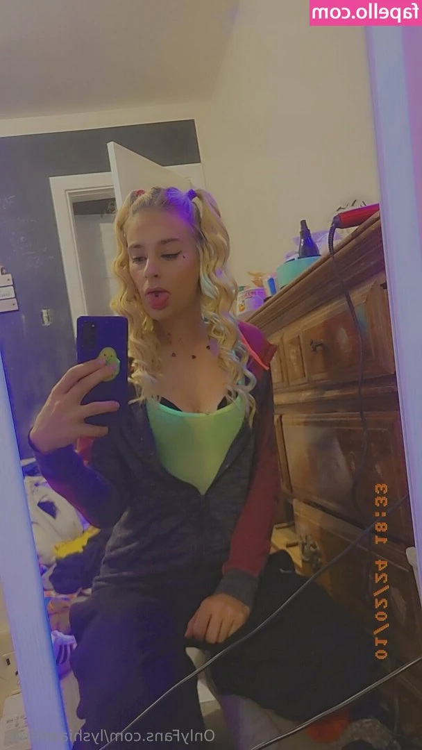 princessdarkness666free - 😝catch me chilling today