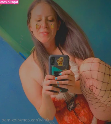 aleximae - https://onlyfans.com/587256345/silviasiciliaxxx