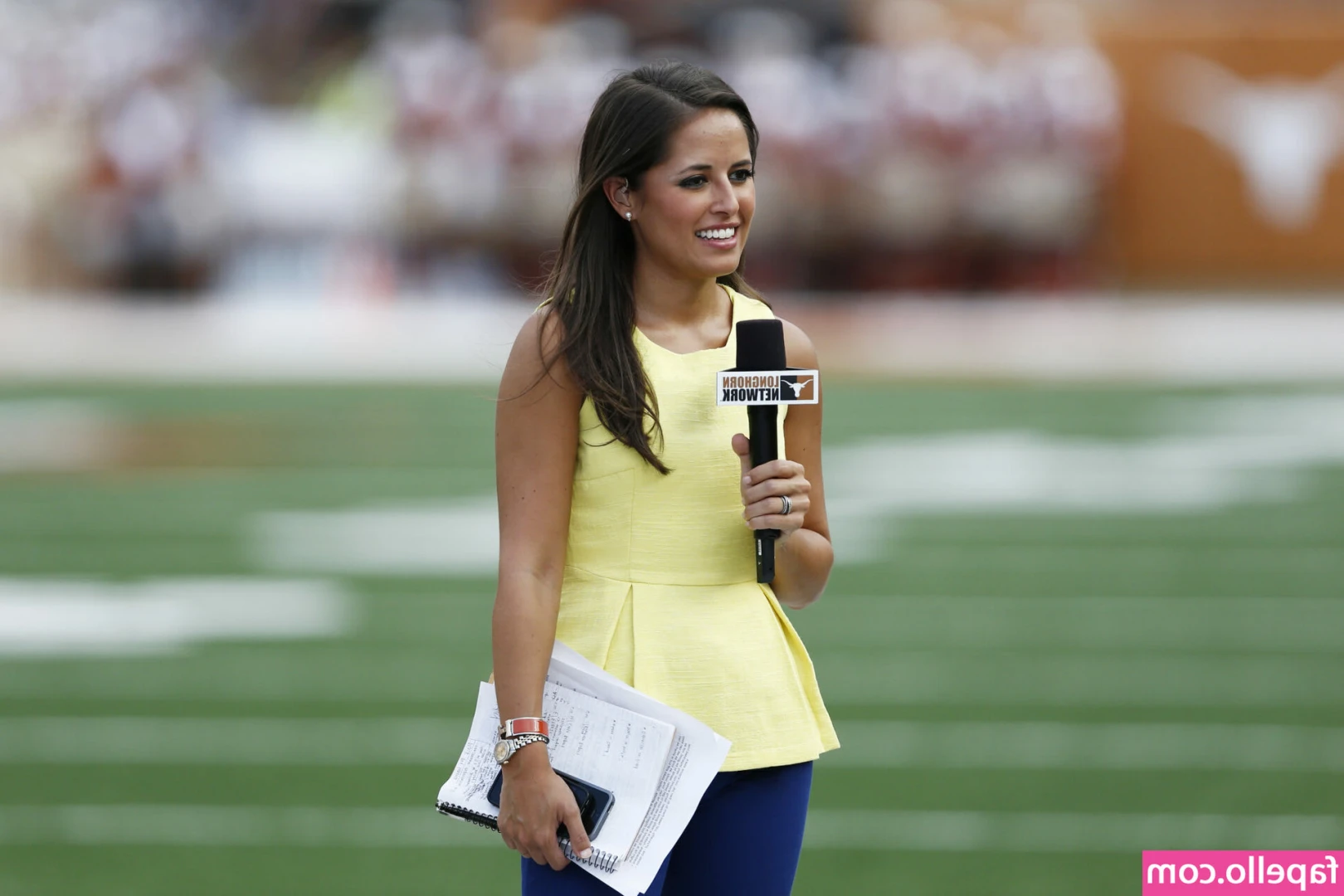 Kaylee Hartung [ kaylee-hartung ] - Wanna bite?