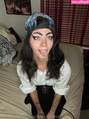sleepyshadowbunnyyy - Tip this post $10 for the full length video of me masturbating and