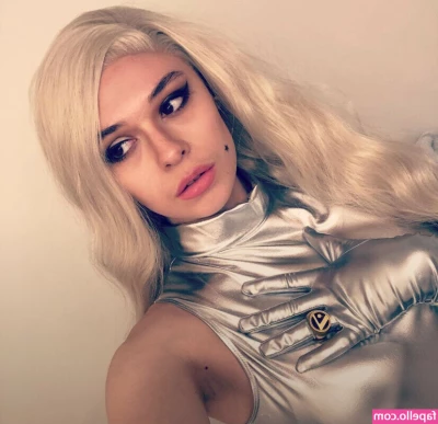 Nicole Maines [ nicole-maines ] - Sorry to be demanding, but... swipe & 😋