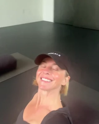 Julianne Hough [ julianne-hough ] - A big day ahead of you darlings, here's a frog butt pose from the red