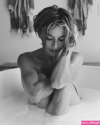 Julianne Hough [ julianne-hough ] - Hi Daddy!💋 My name is the Smoking Princess! Wanna watch me smoke